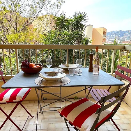 Magnolia Apartment *